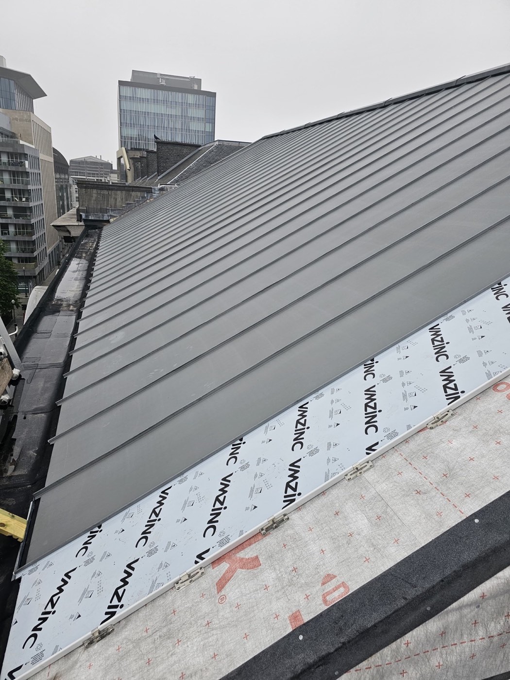 Toiture en zinc réalisé par DG Construct